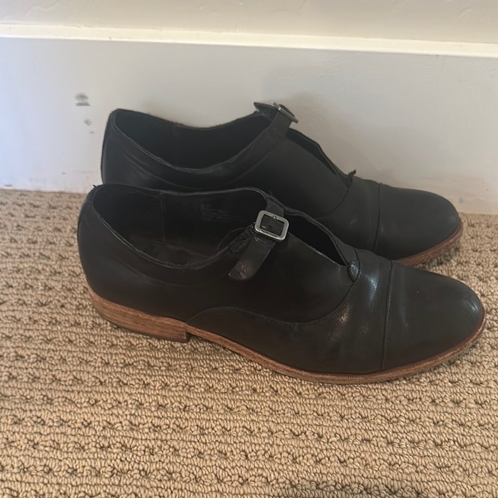 Kork-Ease Black Leather Oxfords Timeless Style